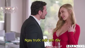 Sang nhà thằng bạn chơi, thanh niên chịch luôn má bạn đang thiếu thốn